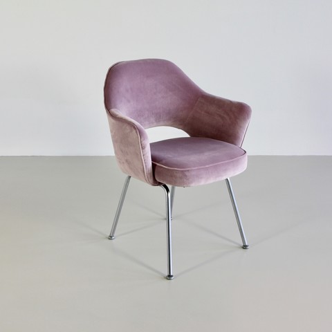 Eero SAARINEN Conference Chair, Knoll International Eero SAARINEN Conference Chair, Knoll International
