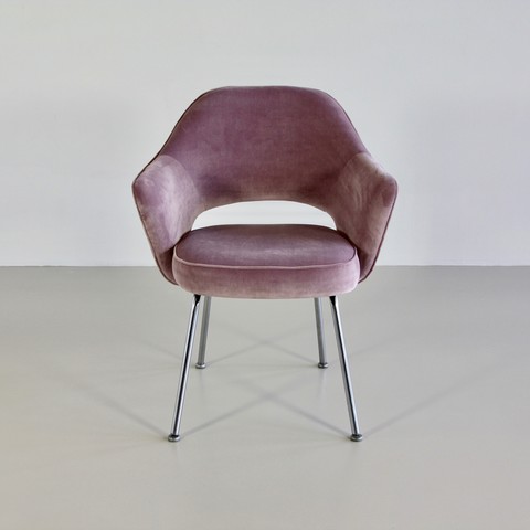 Eero SAARINEN Conference Chair, Knoll International Eero SAARINEN Conference Chair, Knoll International