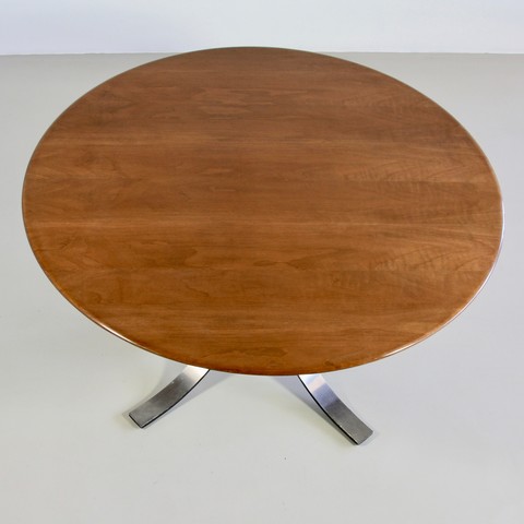 Occasional Table by Osvaldo BORSANI Occasional Table by Osvaldo BORSANI