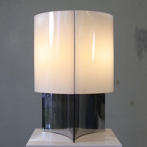 Table Lamp by VIGNELLI for ARTELUCE 1965 Table Lamp by VIGNELLI for ARTELUCE 1965