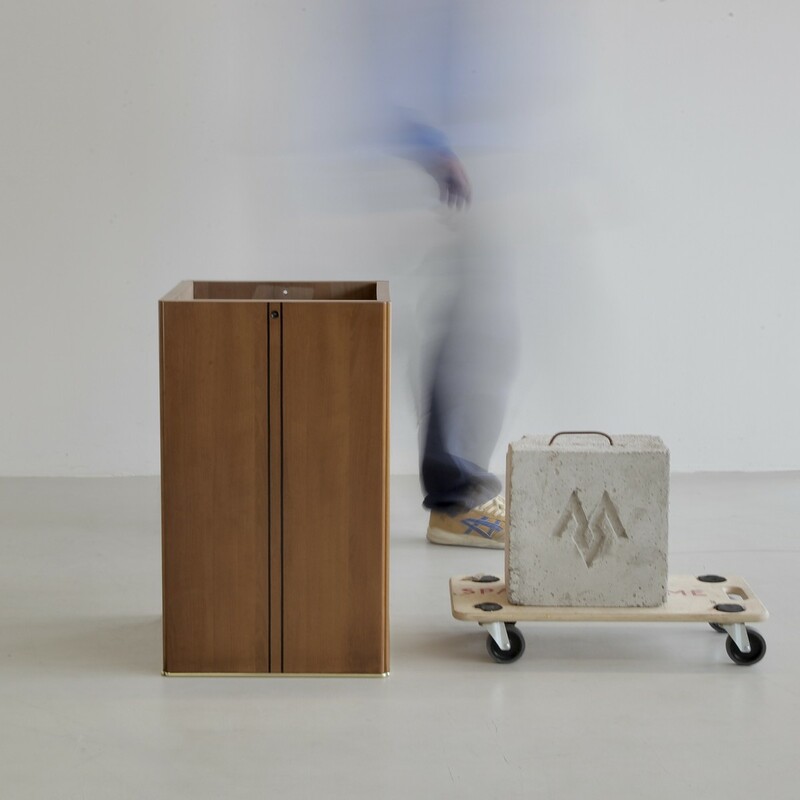 ARTONA series dining table by Afra & Tobia SCARPA for Maxalto Italy 1975