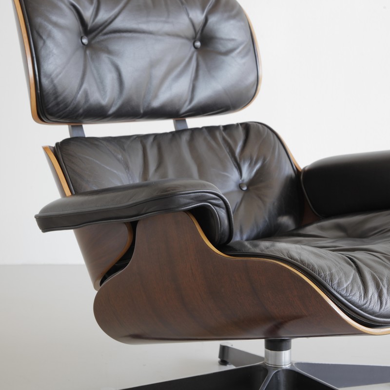 Charles & Ray EAMES Lounge Chair and Footstool, Vitra 1970s