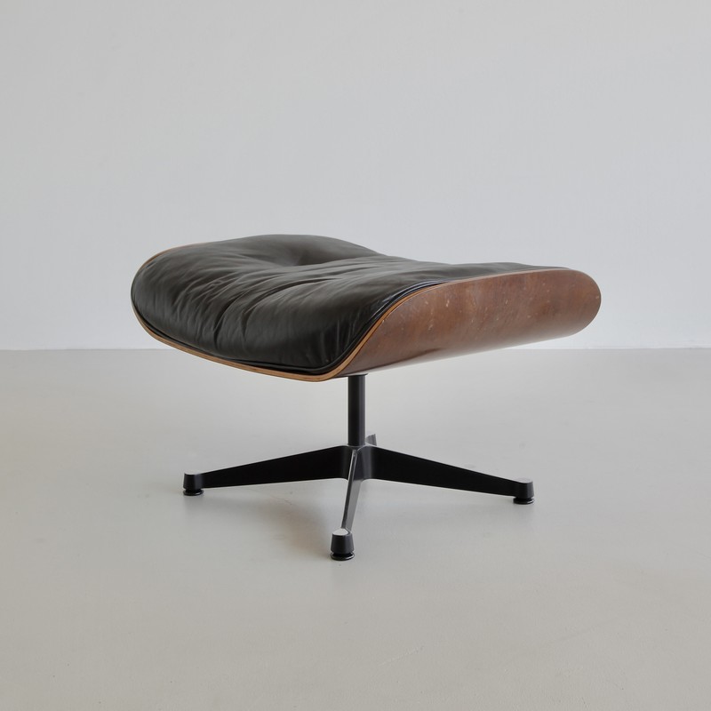 Charles & Ray EAMES Lounge Chair and Footstool, Vitra 1970s