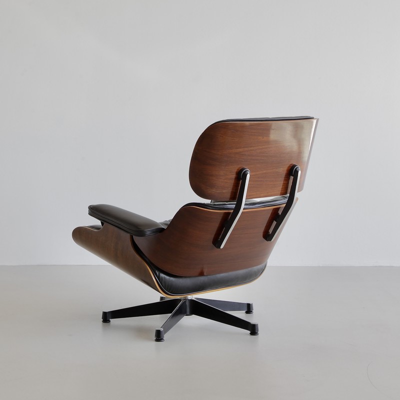 Charles & Ray EAMES Lounge Chair and Footstool, Vitra 1970s
