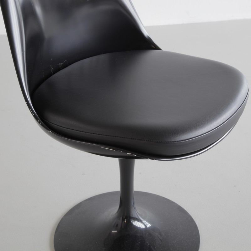 Eero SAARINEN revolving Tulip Chair, Knoll International