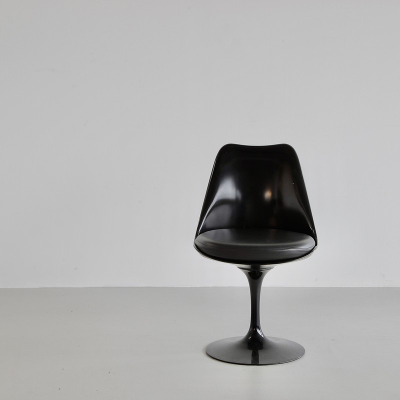 Eero SAARINEN revolving Tulip Chair, Knoll International