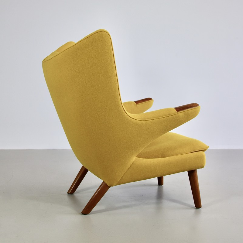 Hans J. WEGNER Armchair 