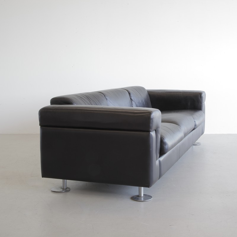 Large green Sofa D120 by Valeria BORSANI and Alfredo BONETTI, TECNO 1966