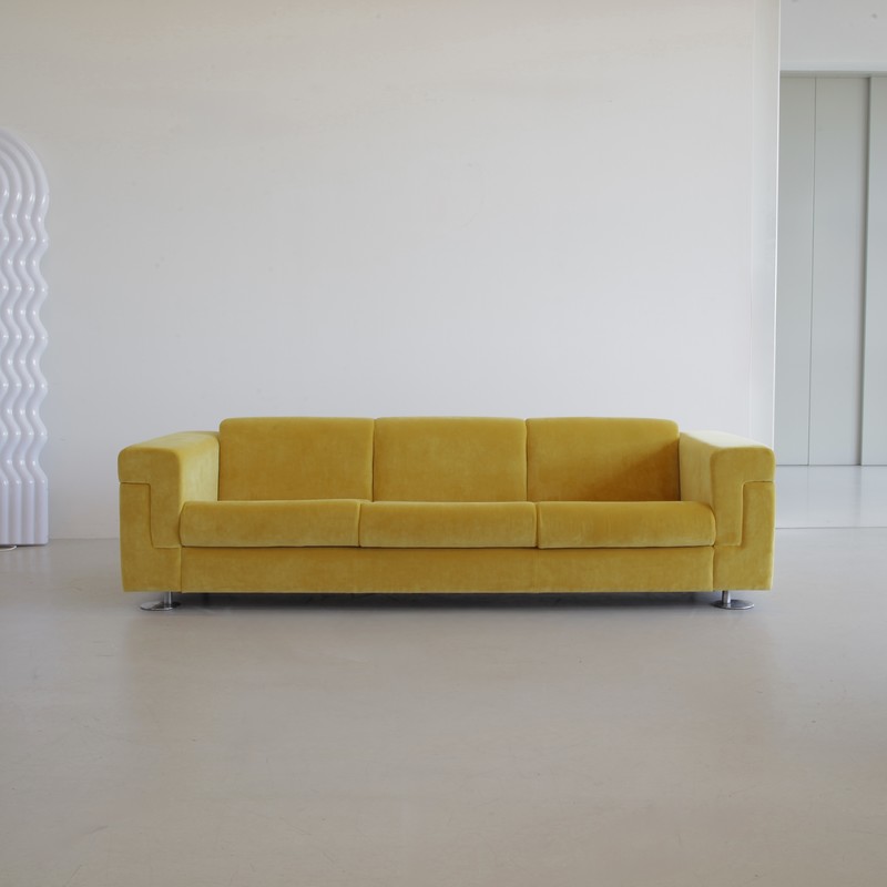 Large Sofa D120 by Valeria BORSANI and Alfredo BONETTI, TECNO MILANO 1966