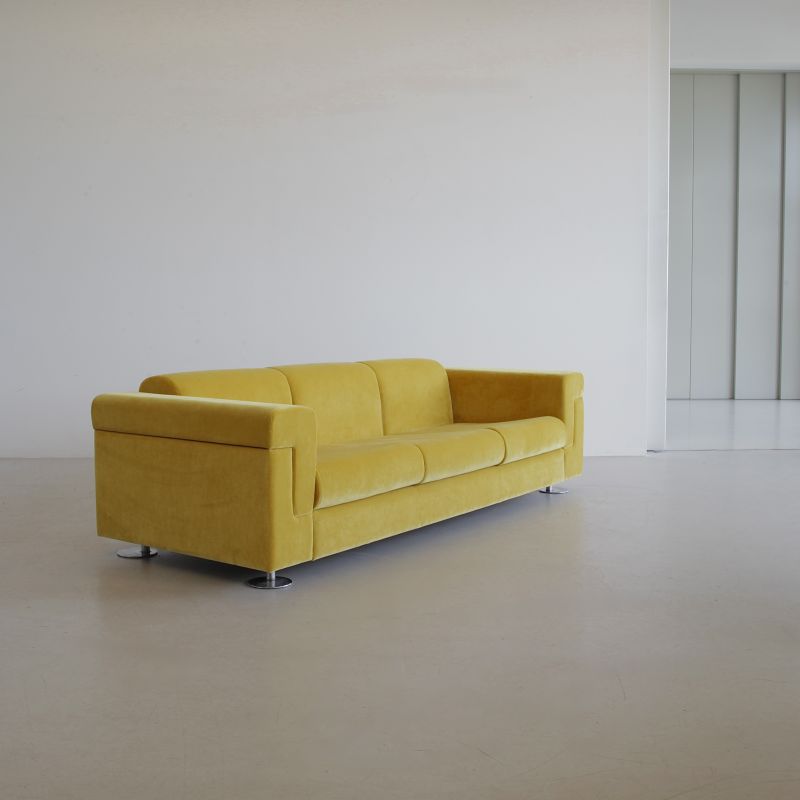 Large Sofa D120 by Valeria BORSANI and Alfredo BONETTI,  TECNO MILANO 1966