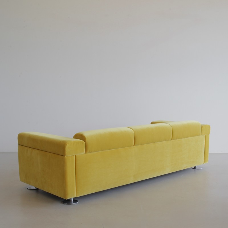 Large Sofa D120 by Valeria BORSANI and Alfredo BONETTI, TECNO MILANO 1966