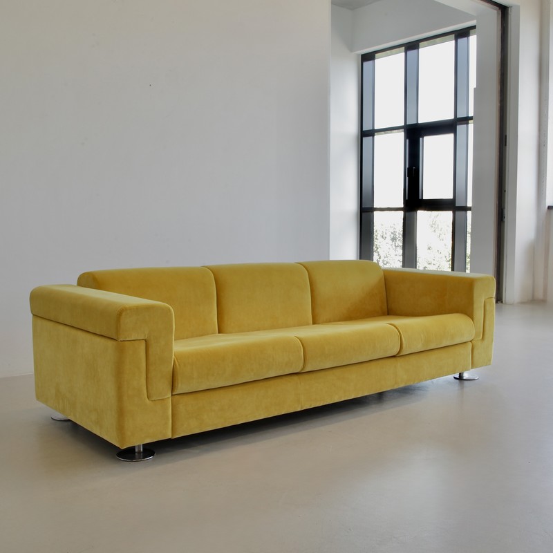 Large Sofa D120 by Valeria BORSANI and Alfredo BONETTI, TECNO MILANO 1966