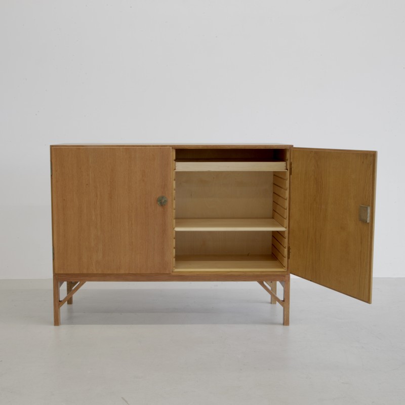 Oak Cabinet designed by Børge Mogensen, 1960