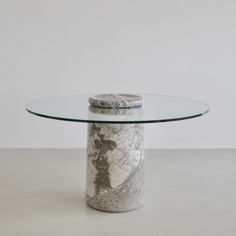 Original Round Dining Table by Angelo MANGIAROTTI for Sorgente dei Mobili, 1975.