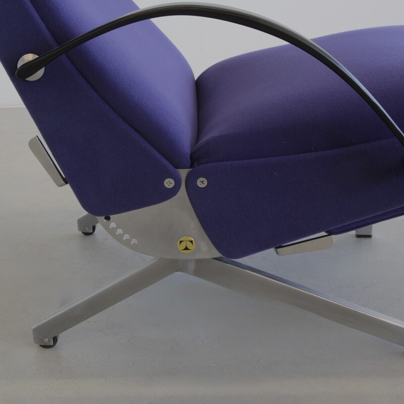 P40 Osvaldo BORSANI, (blue upholstery) Reclining Lounge Chair 