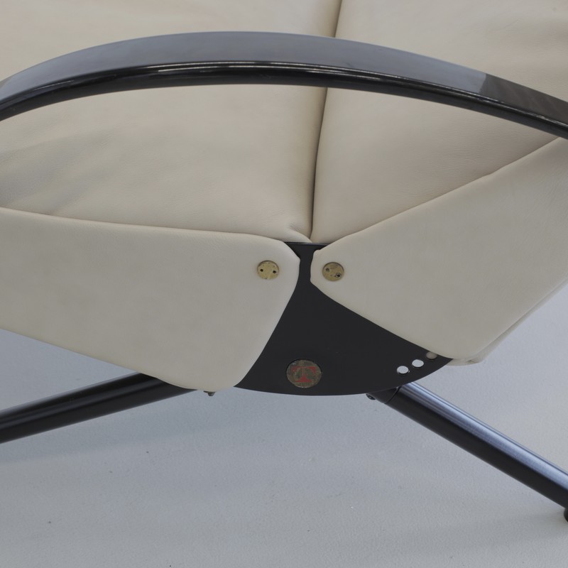 P40 Osvaldo BORSANI, (Leather) Reclining Lounge Chair
