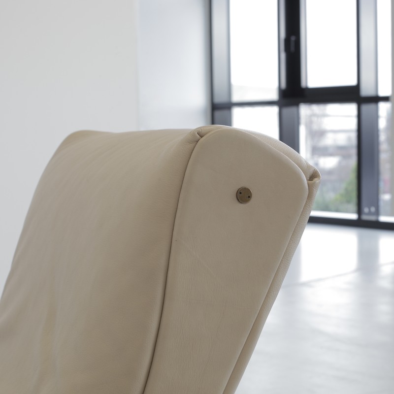 P40 Osvaldo BORSANI, (Leather) Reclining Lounge Chair