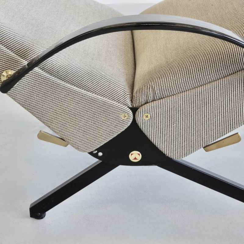P40 Osvaldo BORSANI, (sand colourd upholstery) Reclining Lounge Chair