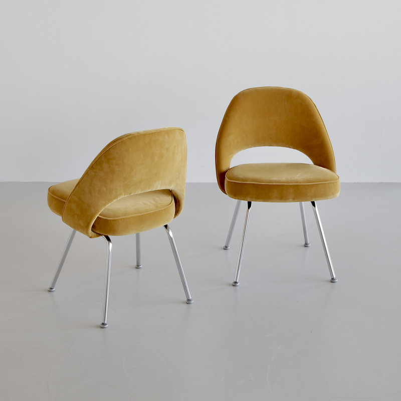 PAIR of Eero SAARINEN Conference Chairs, Knoll International