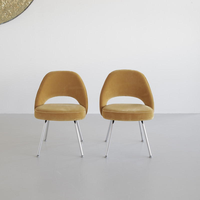 PAIR of Eero SAARINEN Conference Chairs, Knoll International