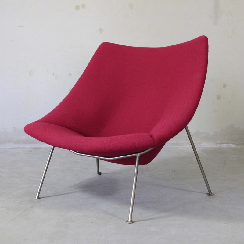Pierre PAULIN, Oyster Chair & Foot Stool