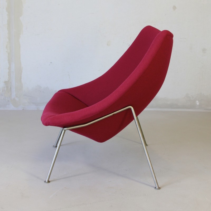 Pierre PAULIN, Oyster Chair & Foot Stool