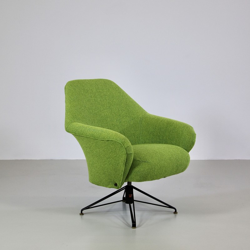 Rotating Armchair by Osvaldo BORSANI, TECNO