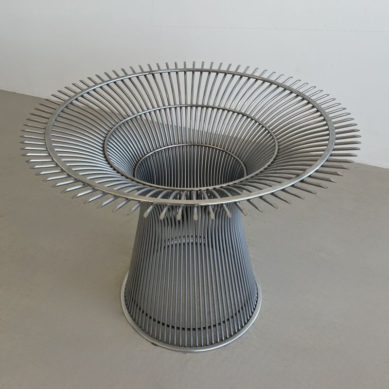 Round Warren PLATNER Dining Table with Stone Top, KNOLL INTERNATIONAL