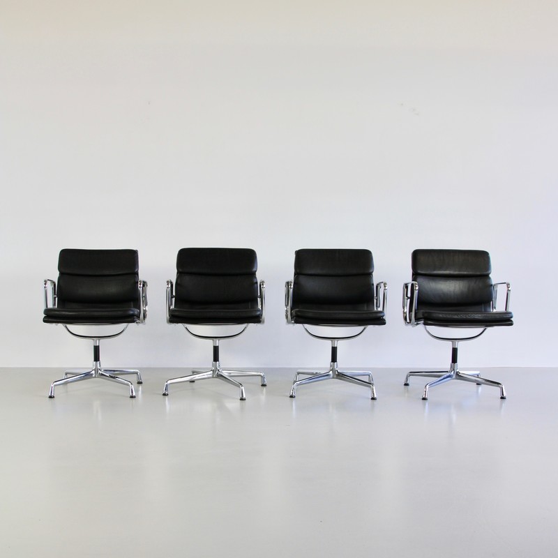 Set of 4 Charles and Ray EAMES Soft Pad Chairs