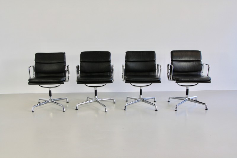 Set of 4 Charles and Ray EAMES Soft Pad Chairs