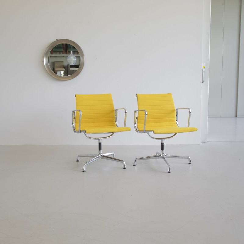SET of 4 Charles & Ray EAMES Vintage Aluminium Office Chairs  (EA108)