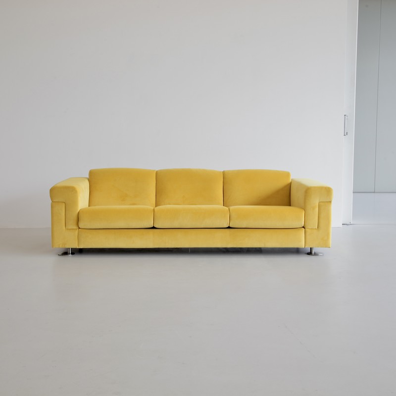 Three Seat Sofa by Valeria BORSANI and Alfredo Bonetti, TECNO 1966- spaceandchrome.com