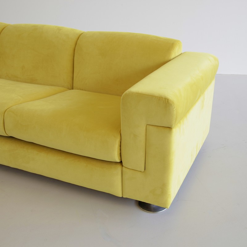 Three Seat Sofa by Valeria BORSANI and Alfredo Bonetti, TECNO 1966