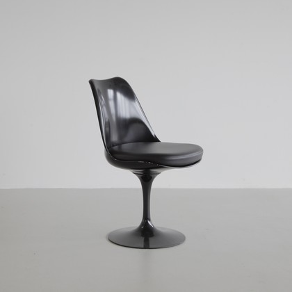 Eero SAARINEN revolving Tulip Chair, Knoll International Eero SAARINEN revolving Tulip Chair, Knoll International
