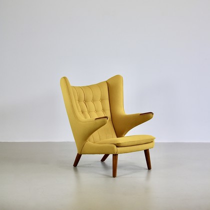 Hans J. WEGNER Armchair 'PAPA BEAR' (yellow)