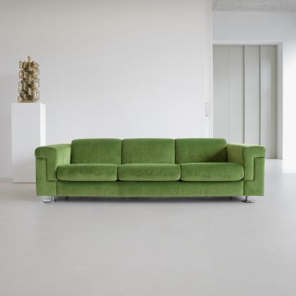Large green Sofa D120 by Valeria BORSANI and Alfredo BONETTI, TECNO 1966