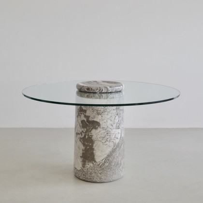 Original Round Dining Table by Angelo MANGIAROTTI for Sorgente dei Mobili, 1975. Original Round Dining Table by Angelo MANGIAROTTI for Sorgente dei Mobili, 1975.